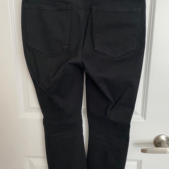 BCBG Black Skinny Jean - Picture 3 of 6